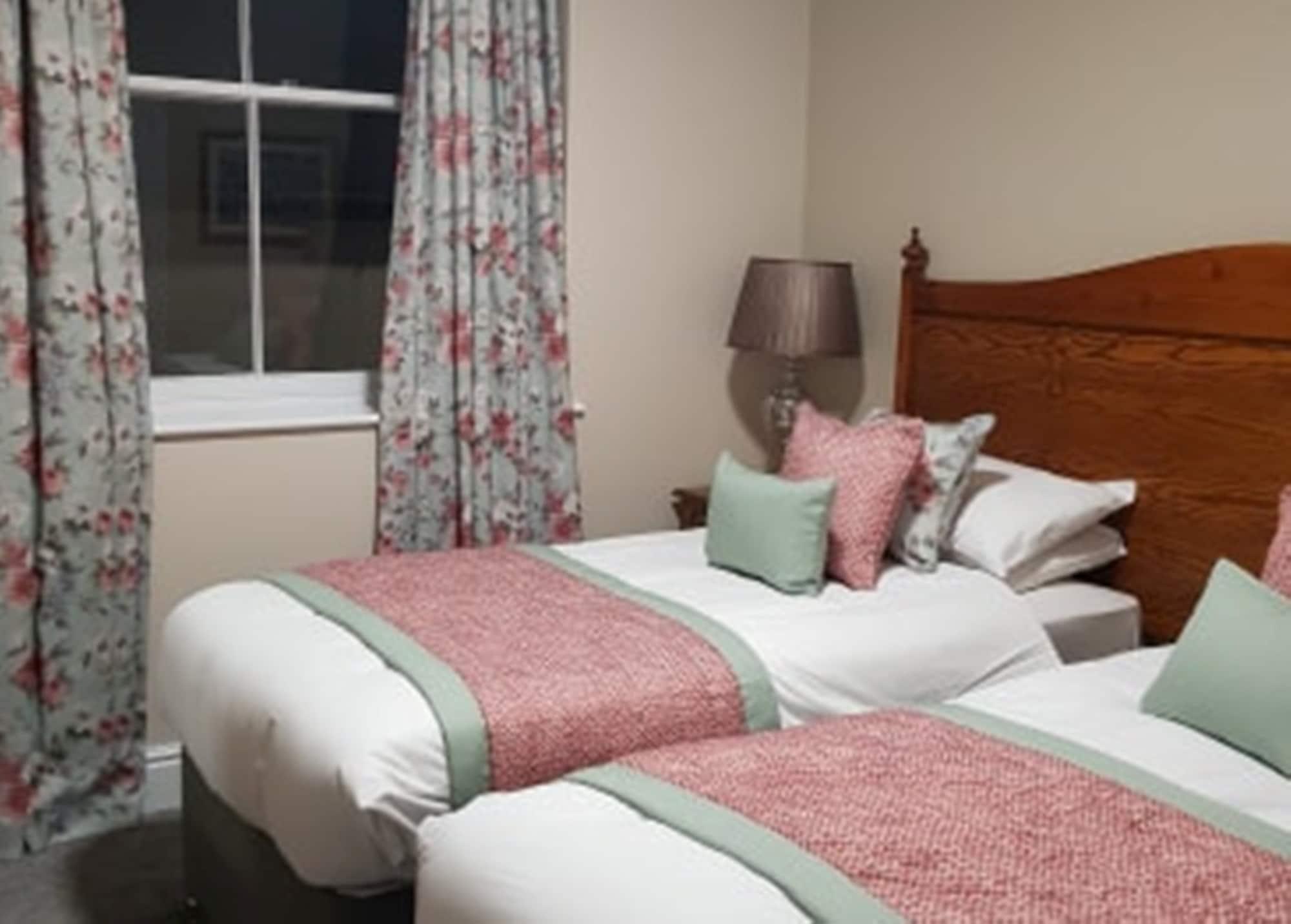 The Atherstone Red Lion Hotel Ngoại thất bức ảnh