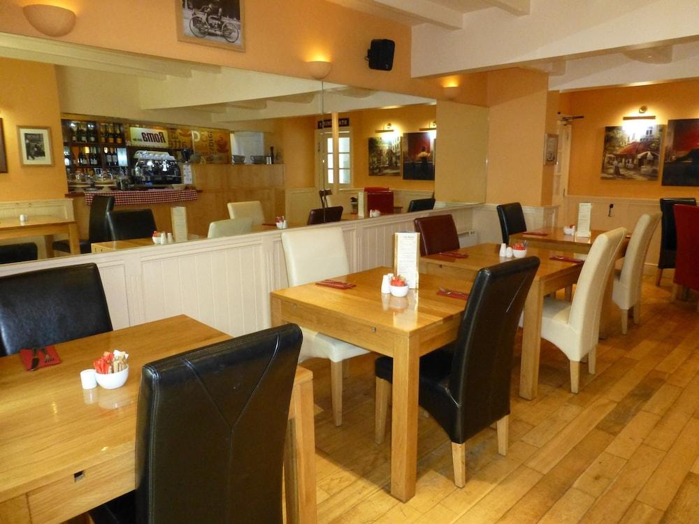 The Atherstone Red Lion Hotel Ngoại thất bức ảnh