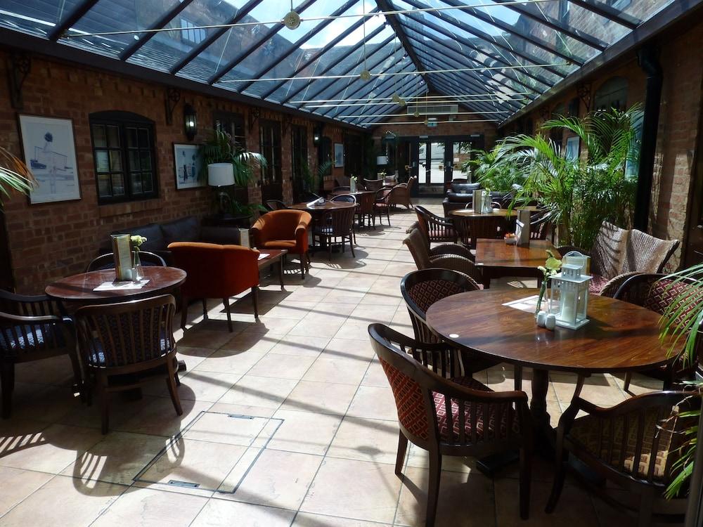 The Atherstone Red Lion Hotel Ngoại thất bức ảnh