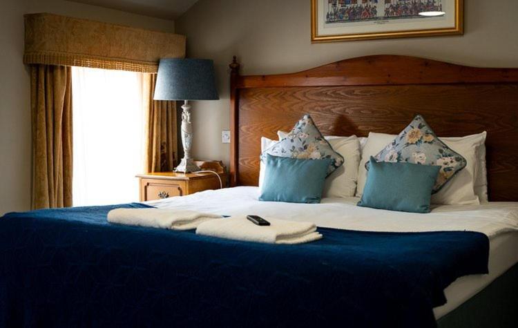 The Atherstone Red Lion Hotel Ngoại thất bức ảnh